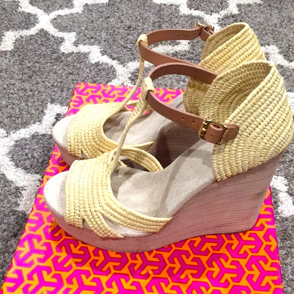 TORY BURCH size 8